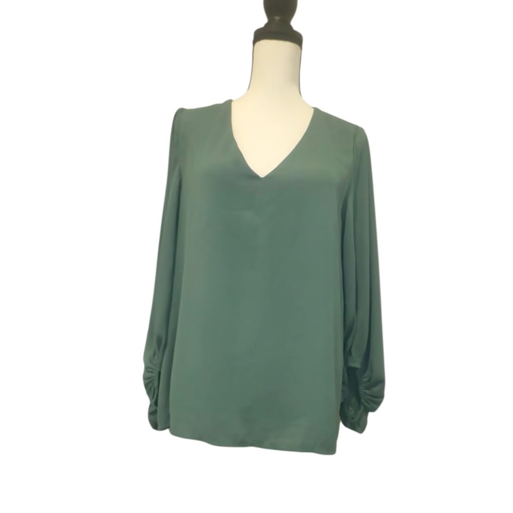 NEW NWT Wishlist Apparel  Mint Mango V-Neck Blouse WOMEN’s top size large